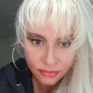 Meet your Posher, Vicki